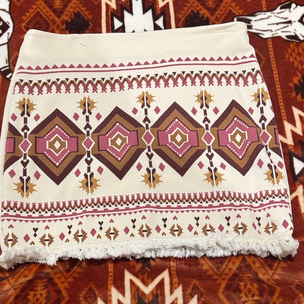 Geometric Patterned Skirt - Cream and Pink